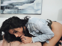 Serena Santos - Public Pickups