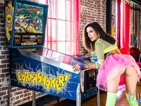 Lily Lane, Gia Dimarco - Milf VR