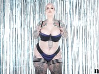Galda Lou - Nothing But Curves