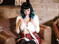 Lisha Blackhurst - Nothing But Curves