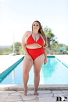 Sara Willis - Nothing But Curves