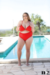 Sara Willis - Nothing But Curves