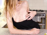 Rose R - Downblouse Jerk