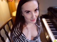Sophia Smith - Downblouse Jerk