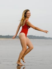 Sofia Orlova - On Gryaznyy Beach (Zishy)
