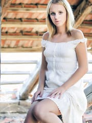 Ilona D - Domai