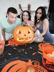Tia Cyrus - Mom Is Horny