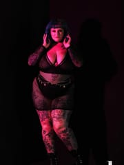 Galda Lou - Nothing But Curves