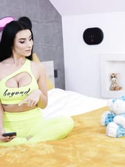 Nelly Kent - TeamSkeet Labs