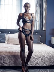 Jenifer Jane, Zaawaadi - Mom XXX
