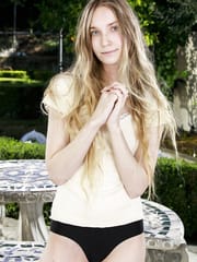 Claire Roos - ATK Galleria