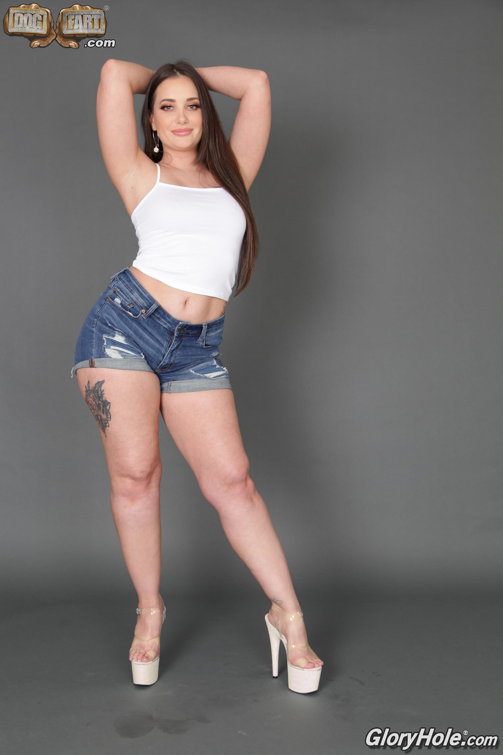Gia Paige - Gloryhole