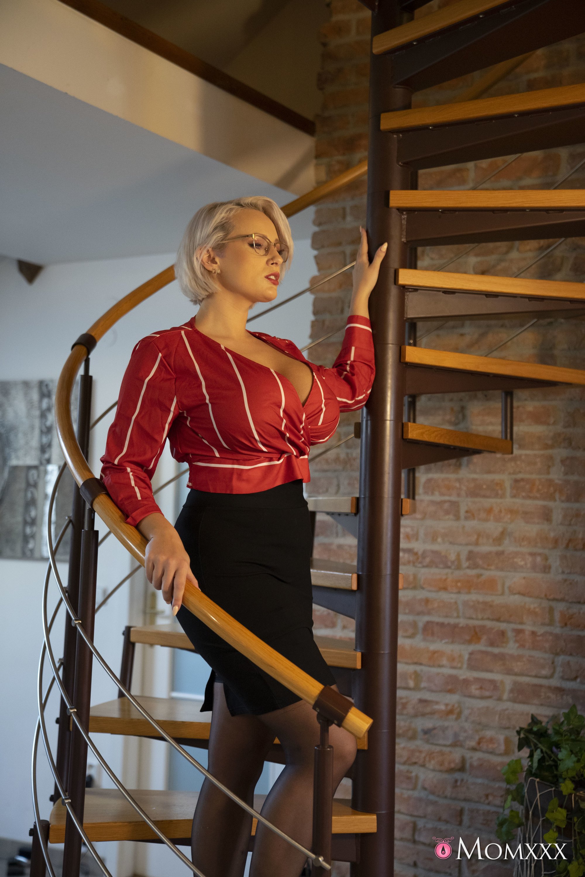 Angel Wicky - Mom XXX