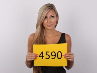 Nettes junges Mädchen 21yo ist nicht sicher zu Hard infront Kamera