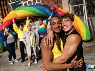 Interracial Gay Anal après Pride - Trent King et Felix Fox
