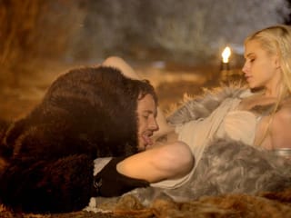 Throne игры Мать Драконов - Киара Коул