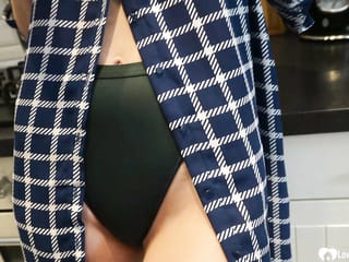 Geile Teen Redhead nimmt einen Schwanz tief in ihrem engen Loch