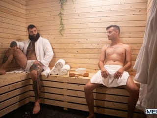 Szauna akció egy pislogással és egy medvével - Markus Kage, Ryan Bailey