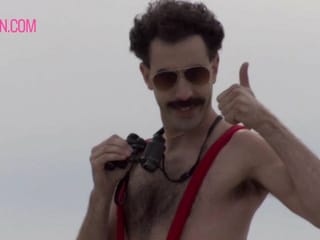 Célébrités avec des moustaches viriles