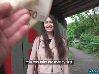 College -Mädchen brauchen immer Geld und ich bin immer geil! - Alisa Horakova