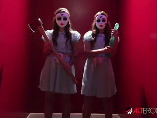 Ghost Twins scopati da un tipo ancora più inquietante!