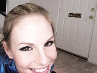 Geisha cachonda obtiene un bigote cum
