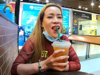 Riesige Brüste Amateur Thai Milf Freundin Sex nach einem Besuch im Einkaufszentrum