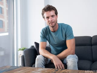 Una chica virtual sigue siendo una chica, ¿sabes? - Kenzo Alvarez, Benjamin Blue