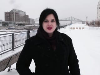 Lizbeth, 25 years old, archives and flakes up!