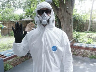 Big Tit rebondissant sur les médecins coq en quarantaine
