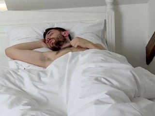 Schön titten Babe bekommt ihre Muschi gestopft