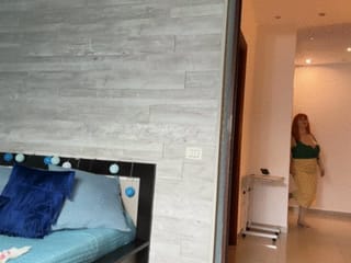 Сводный папа покупает мне одежду для вечеринки