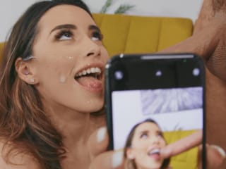 Brazzers - New Stepdad entrar em problemas com Dick Pics
