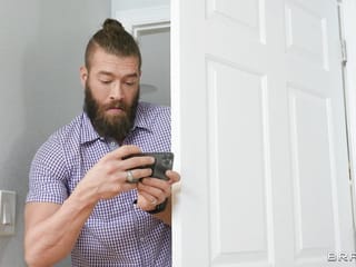 Die nächste Brazzers-Szene: Das Ausspionieren Scissoring September Reign und Paisley Porter