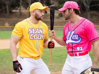 Victoria en béisbol se convierte en una orgía en el vestuario