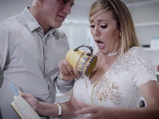 Ops! Eu acabei de derramar minha bebida em você?