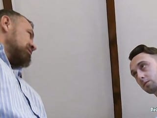 DaddySexFiles: Max Sargent Roh Pounds Und Creams Bewerber Billy Ramos Enge Hol