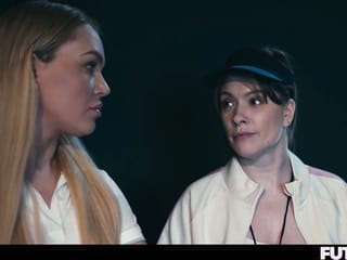 Transgender Girls Gangbang Sexy 18 Yo Babe - Shemale Anal And Bukkake